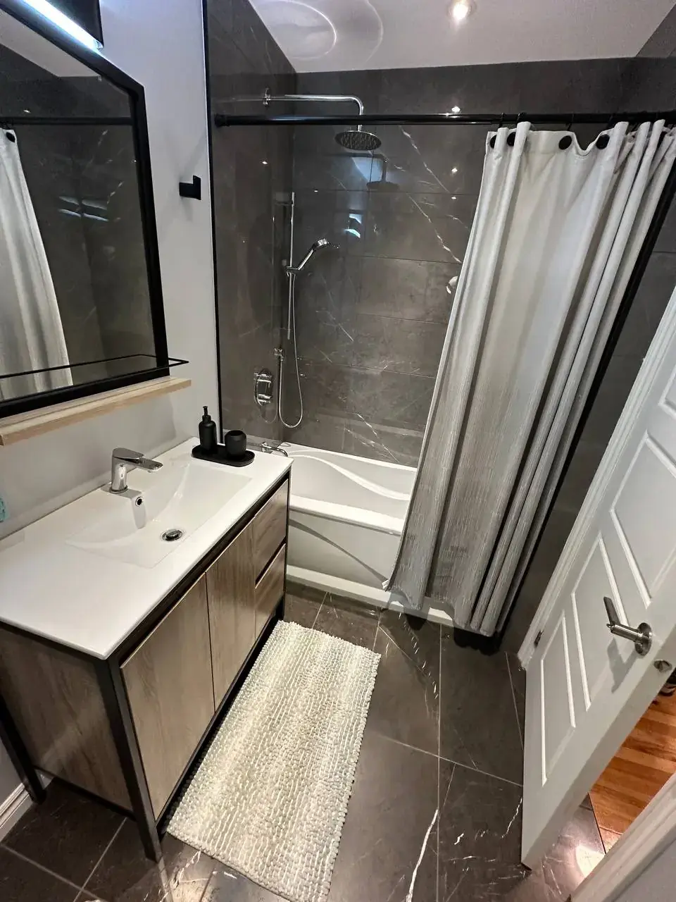 Bathroom & Power Room — Project 10 — photo 2
