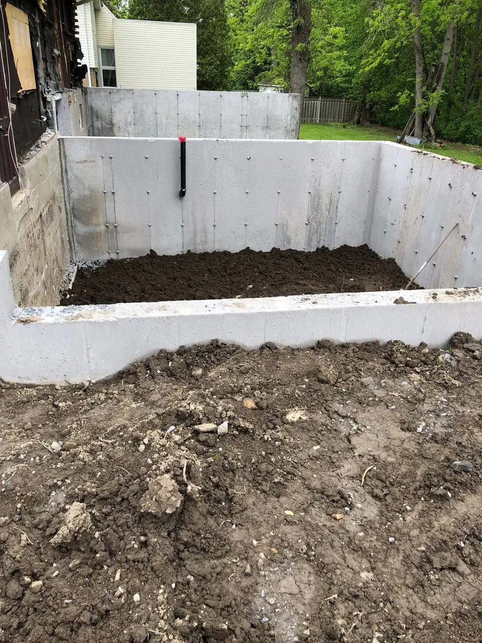 Foundation Wall — photo 11